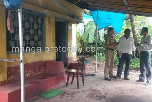 Mangaluru : Gang of 5 barge into lone woman’s house at Bondel; rob cash, gold 2